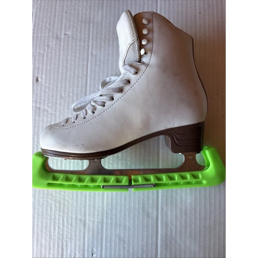 Jackson Artiste Women's Ice Skates, Mark IV Blades, Size 7B
